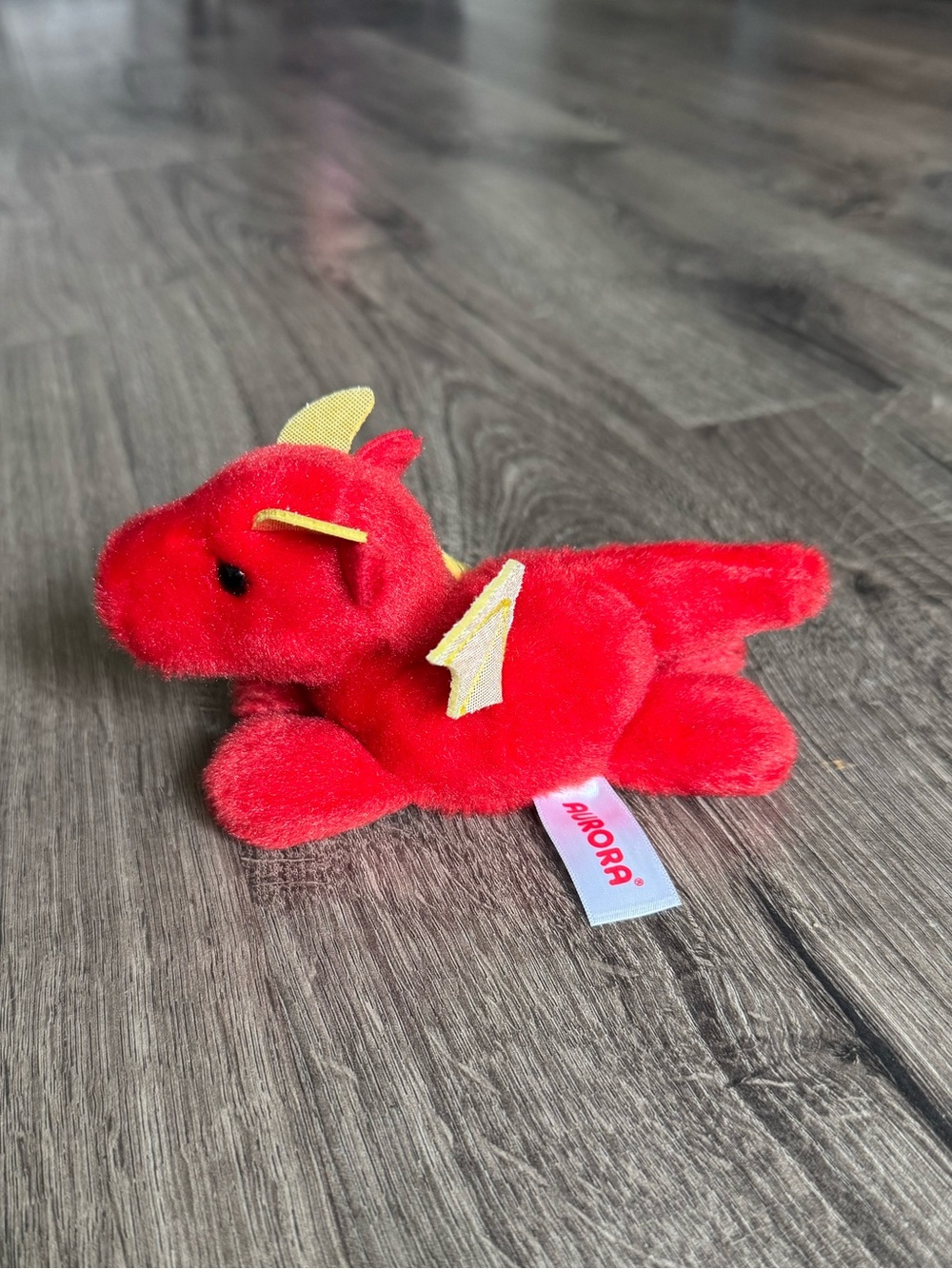 Aurora Mini Daring Dragon Shoulderkins